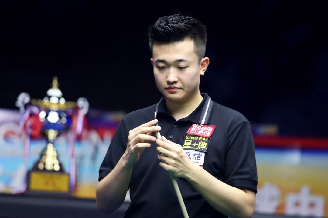 场增添了浓 场增添了浓